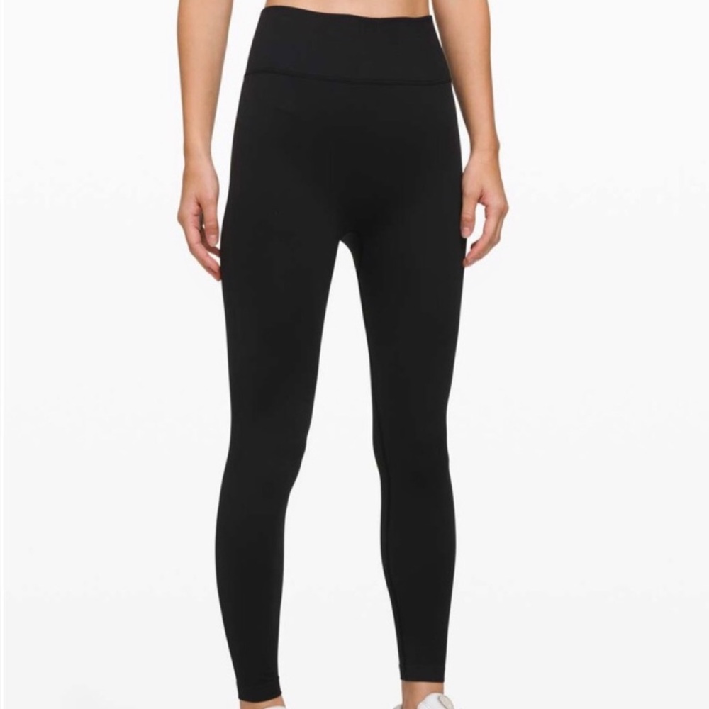 RARE NWT Women’s Lululemon Athletica Black Leggings Size 8 Inseam 28” - Picture 3 of 6